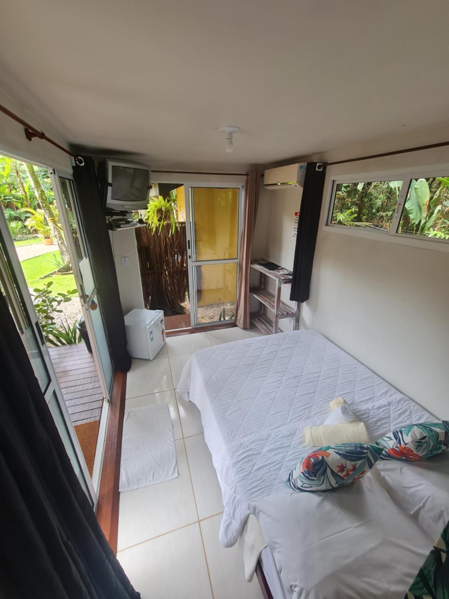 Nalu Guest House Ubatuba Rum bild